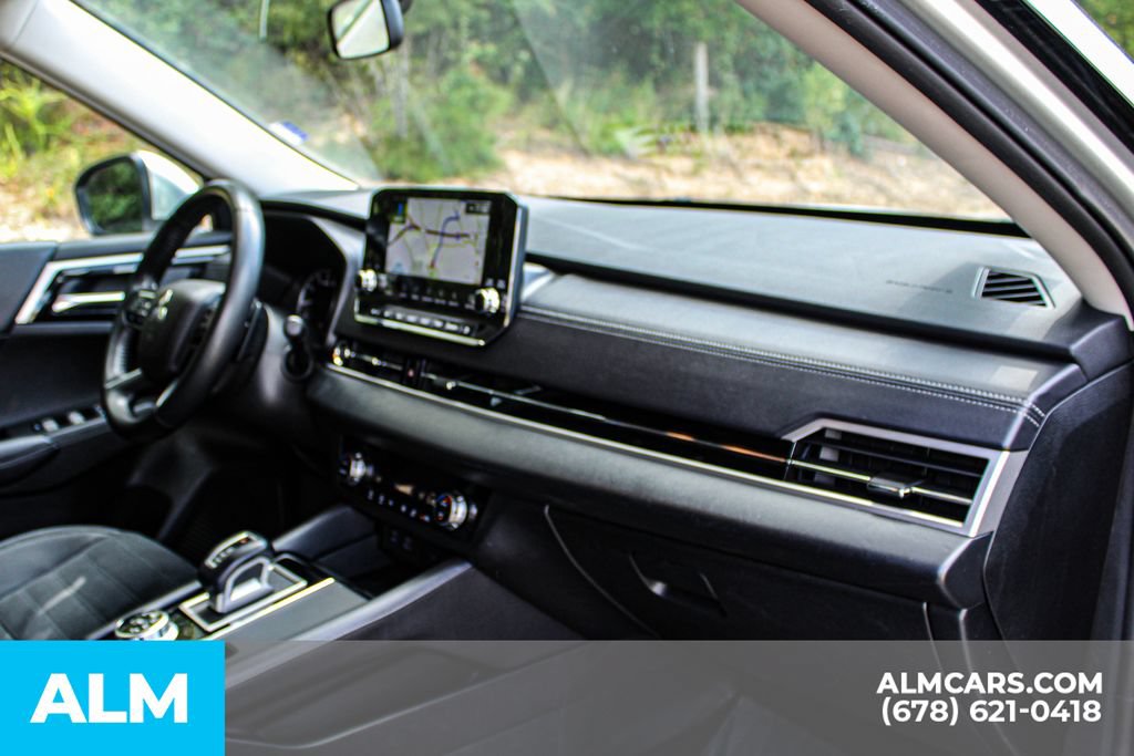Used 2024 Mitsubishi Outlander SE FWD image 24