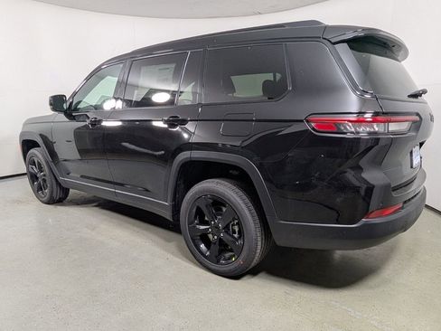 New 2025 Jeep Grand Cherokee L Altitude image 6