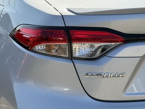 Used 2024 Toyota Corolla SE FWD image 6