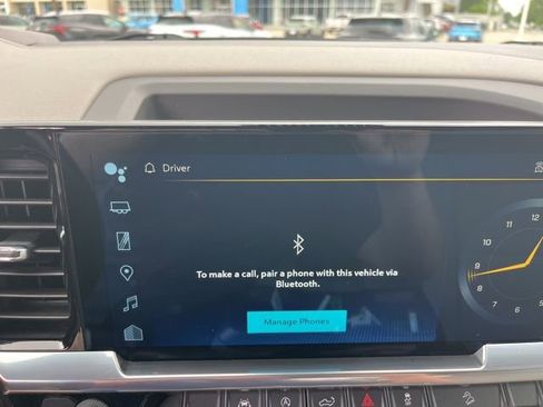 Used 2022 Chevrolet Silverado 1500 LT AWD/4WD image 27