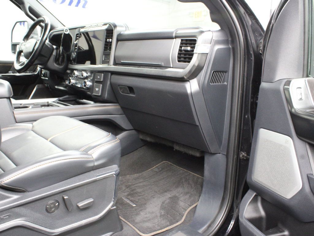 Used 2024 Ford F250 Platinum AWD/4WD image 44