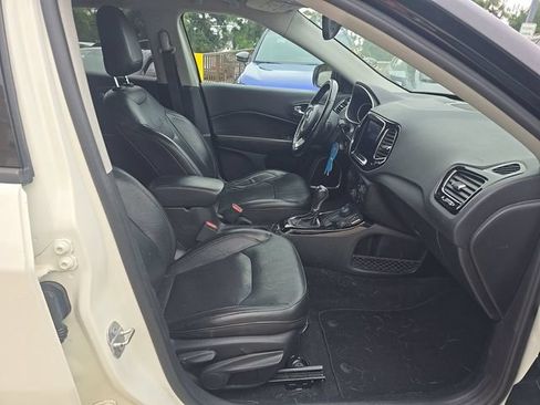 Used 2018 Jeep Compass Limited w/ Navigation Group AWD/4WD image 6