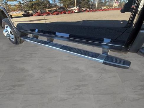 Used 2021 Chevrolet Silverado 3500 High Country image 36