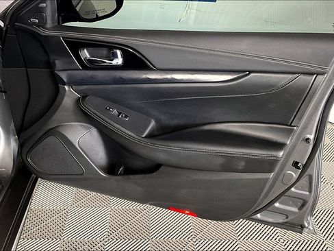 Used 2023 Nissan Maxima Platinum w/ Sport Mat Group FWD image 19