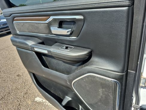 Used 2021 RAM 1500 Laramie AWD/4WD image 19