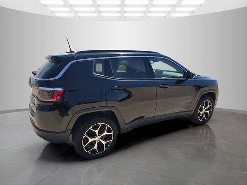 Used 2024 Jeep Compass Limited AWD/4WD image 8