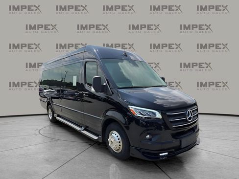 Used 2024 Mercedes-Benz Sprinter 3500 image 6