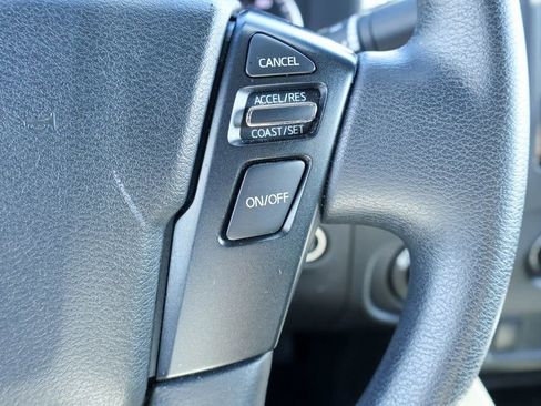 Used 2023 Nissan Frontier SV image 13