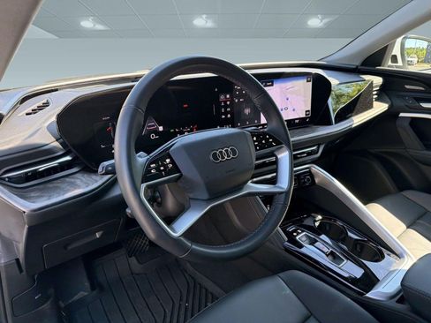 Used 2025 Audi Q5 Premium Plus w/ Premium Plus AWD/4WD image 4