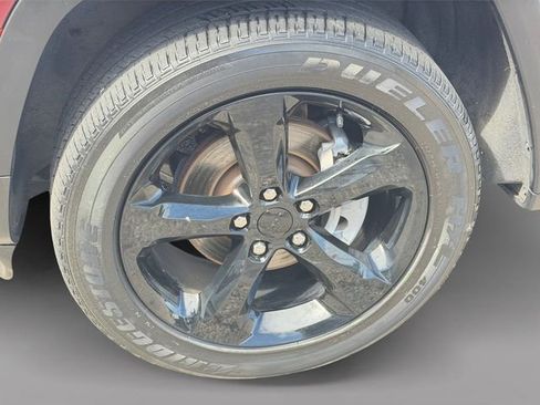 Used 2023 Jeep Grand Cherokee Altitude AWD/4WD image 10