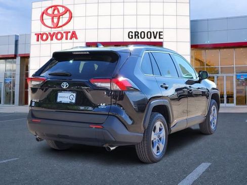 Used 2025 Toyota RAV4 LE AWD/4WD image 6