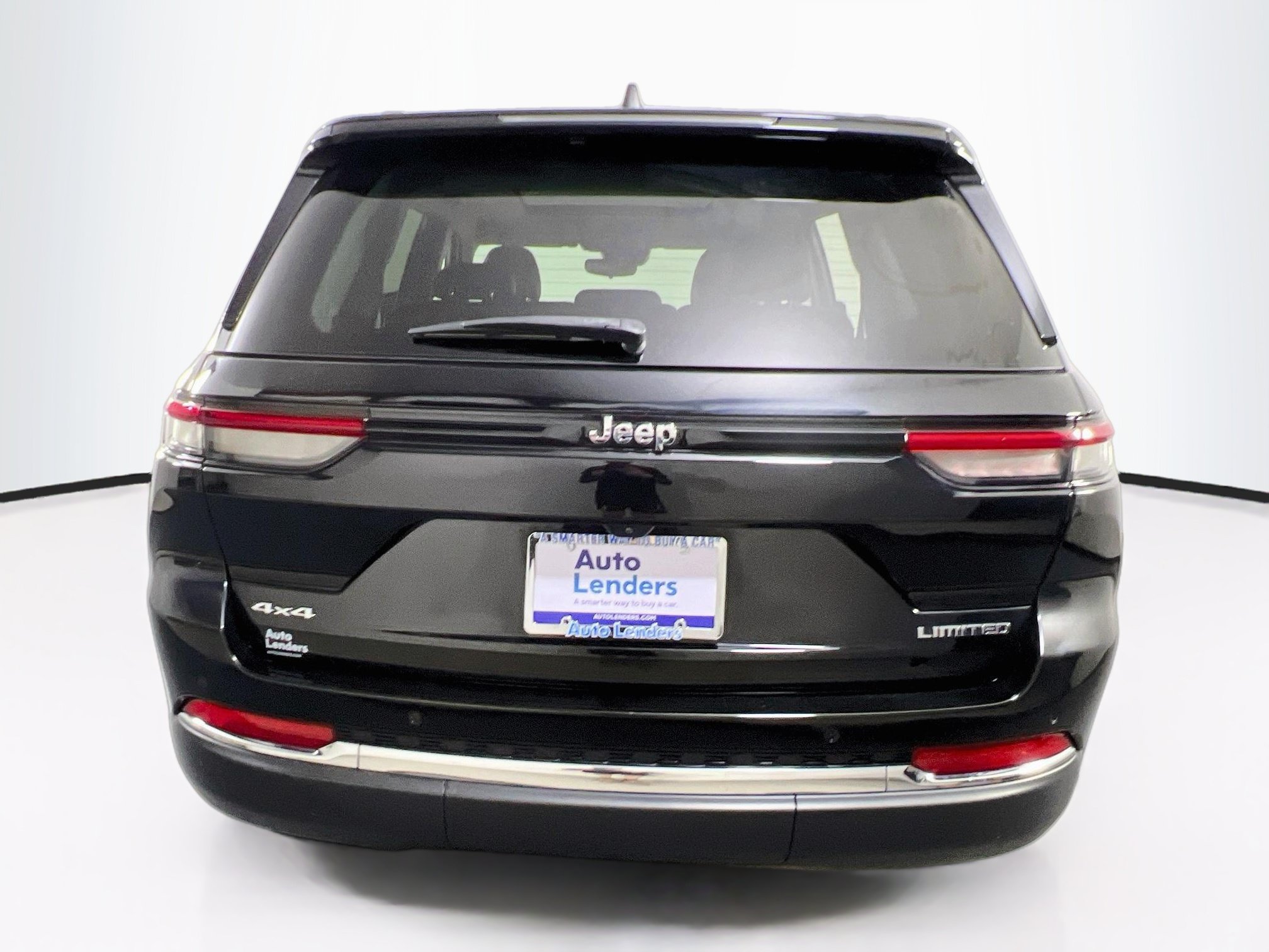 Used 2023 Jeep Grand Cherokee Limited AWD/4WD image 6