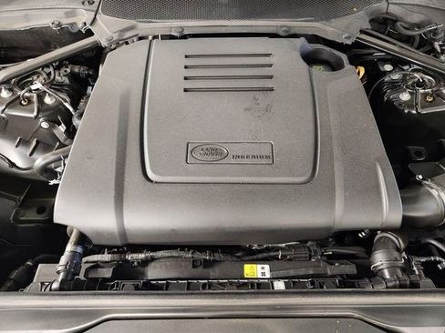 Used 2025 Land Rover Discovery S AWD/4WD image 32