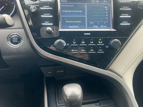 Used 2020 Toyota Camry LE w/ Convenience Package image 20