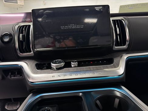 New 2026 Ford Expedition Platinum AWD/4WD image 23