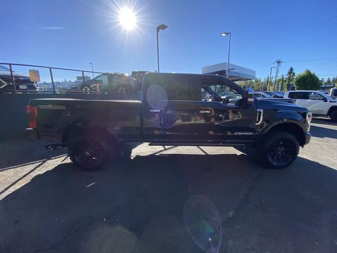 Used 2022 Ford F250 Platinum w/ Tremor Off-Road Package AWD/4WD image 7