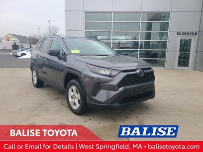 Used 2021 Toyota RAV4 LE w/ Carpet Mat Package (TMS)