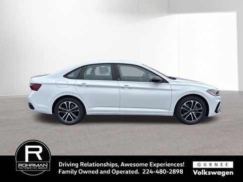 New 2026 Volkswagen Jetta Sport FWD image 10