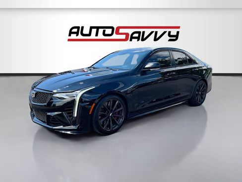 Used 2025 Genesis GV70 2.5T w/ Sport Prestige Package AWD/4WD image 3