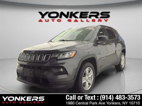 Used 2022 Jeep Compass Latitude AWD/4WD image 1