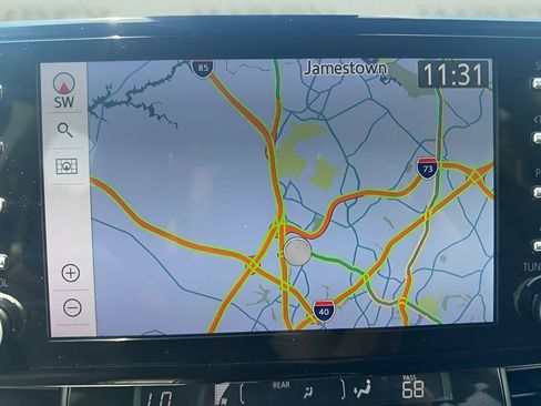 Used 2021 Toyota Sienna Platinum image 21