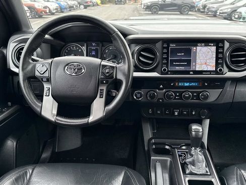 Used 2020 Toyota Tacoma SR5 image 10