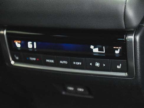 Used 2025 Lexus GX 550 w/ Accessory Package (2T) AWD/4WD image 32