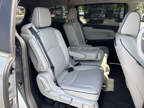 Certified 2026 Honda Odyssey Touring image 27
