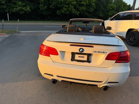 Used 2011 BMW 335is Convertible RWD image 22