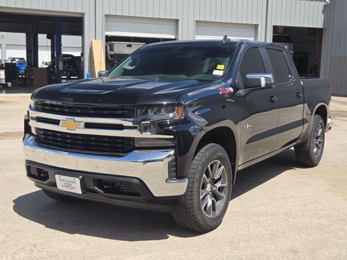 Certified 2020 Chevrolet Silverado 1500 LT w/ Texas Edition AWD/4WD image 7