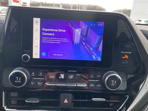 Used 2023 Toyota Highlander LE image 21