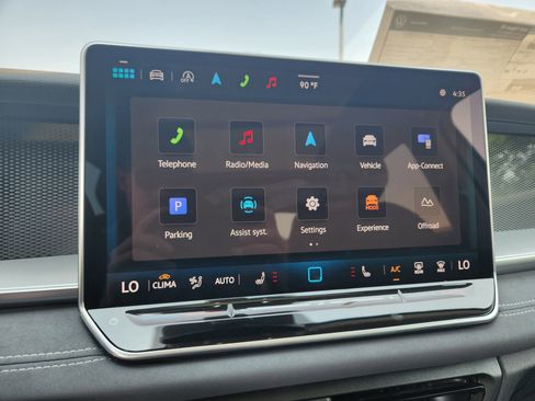 New 2025 Volkswagen Tiguan SE AWD/4WD image 30