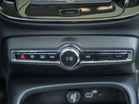 New 2026 Volvo XC40 B5 Plus w/ Climate Package AWD/4WD image 24