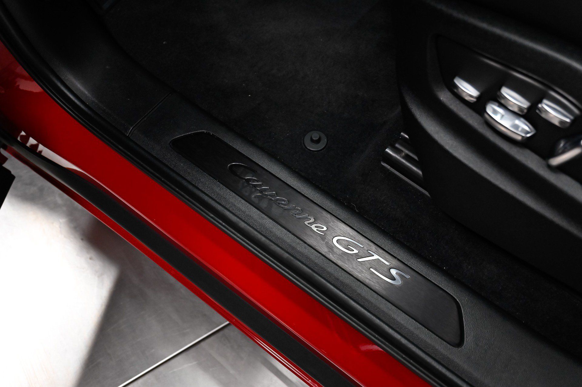 Used 2021 Porsche Cayenne GTS AWD/4WD image 43