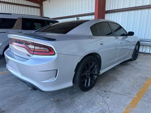 Used 2022 Dodge Charger R/T w/ Blacktop Package RWD image 12