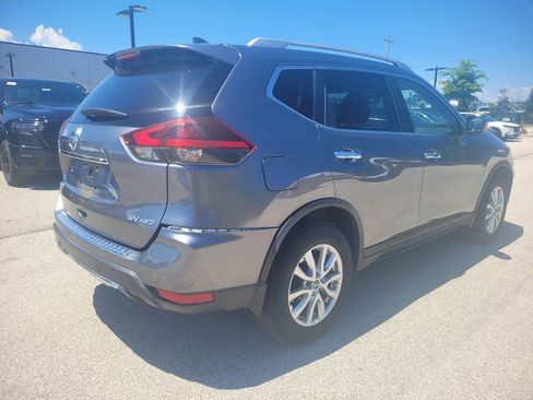 Used 2019 Nissan Rogue SV AWD/4WD image 3