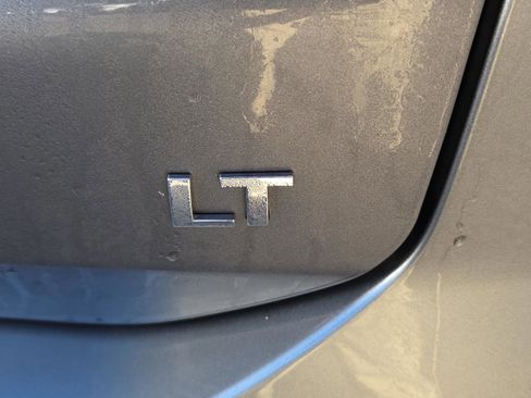 Used 2018 Chevrolet Equinox LT image 17