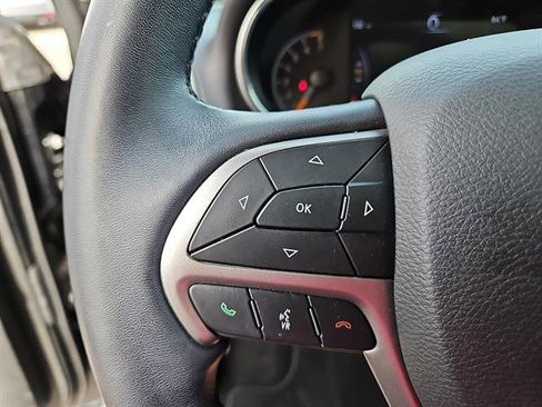 Used 2019 Jeep Grand Cherokee Limited image 16