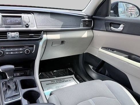 Used 2017 Kia Optima LX w/ Convenience Package FWD image 16