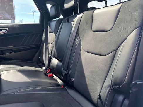 Used 2020 Ford Edge ST w/ Equipment Group 401A AWD/4WD image 21