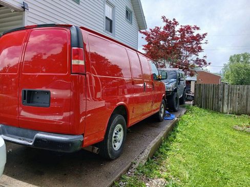 Used 2007 Chevrolet Express 3500 RWD image 3