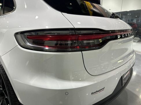 Used 2019 Porsche Macan AWD/4WD image 36