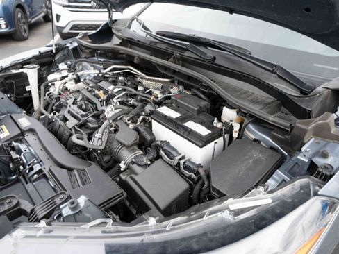 Used 2024 Toyota Corolla Cross LE image 33