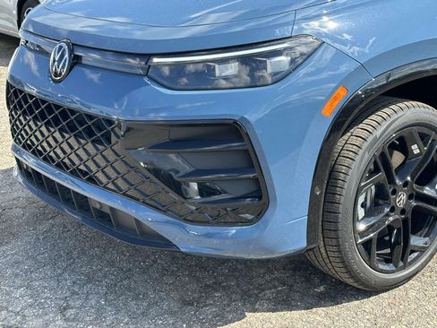 New 2026 Volkswagen Tiguan SE R-Line AWD/4WD image 6