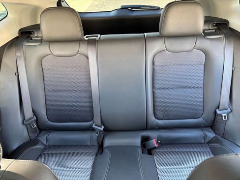 Used 2025 Chevrolet Trax LT image 32