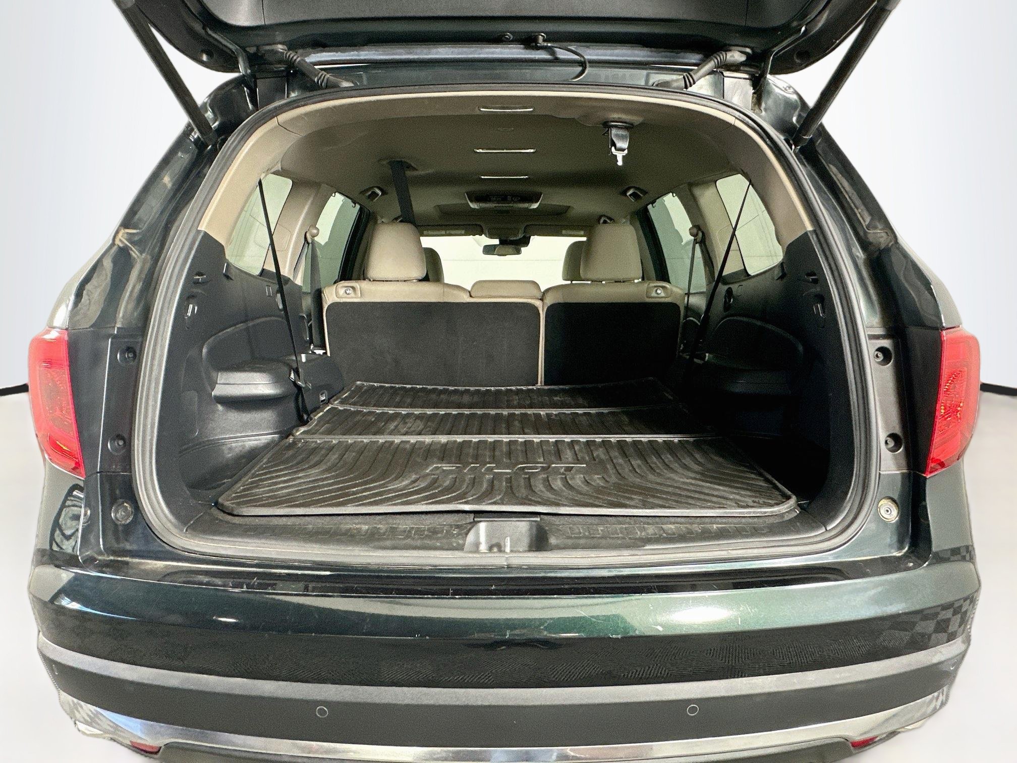 Used 2018 Honda Pilot Touring image 31