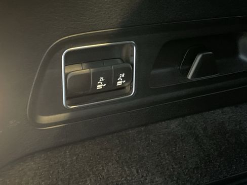 Certified 2023 Mercedes-Benz GLS 580 4MATIC image 11