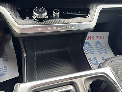 New 2025 Ford Expedition Platinum w/ Stealth Performance Package image 34