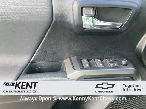 Used 2021 Toyota Tacoma TRD Off-Road w/ Technology Package image 25