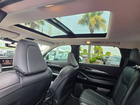 Used 2023 INFINITI QX60 Luxe w/ Performance Audio Package FWD image 18